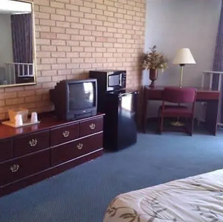 Rio Grande Plaza Hotel And Suites